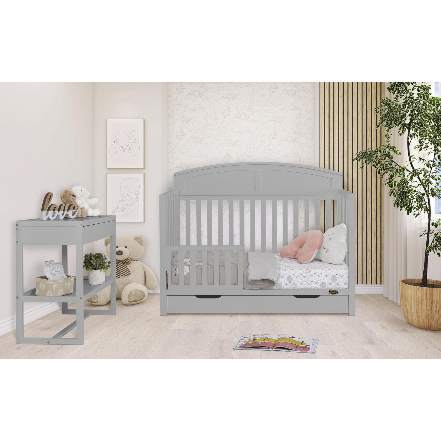 Dream On Me Storybrooke 5 in 1 Convertible Crib with Under Drawer