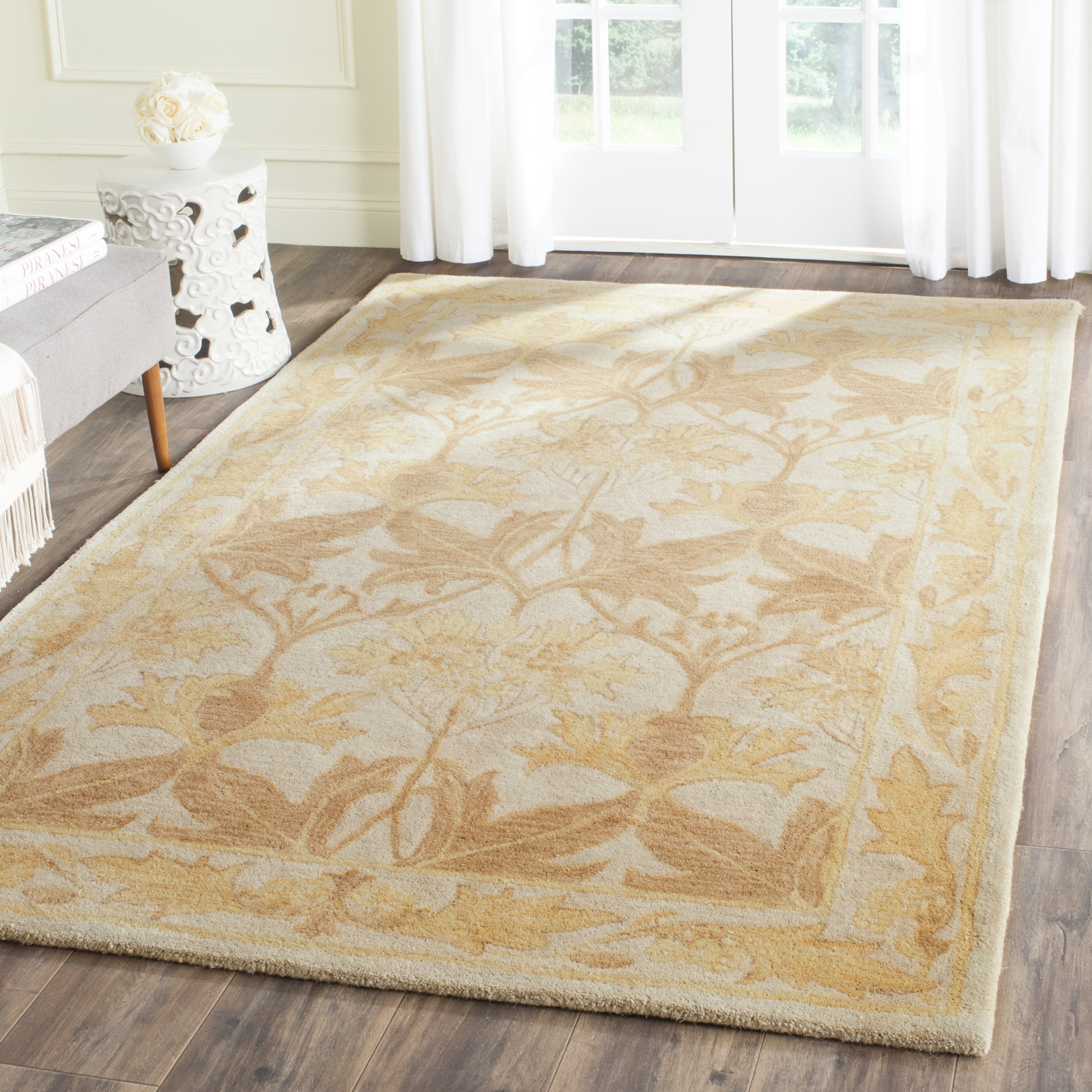 SAFAVIEH Antiquity Rachelle Floral Wool Area Rug, Beige/Gold, 6' x 6' Square
