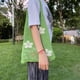 thumbnail image 4 of Bolso tejido con flores delicadas, bolso de hombro, bolso hueco de malla, bolso de mano para uso diario, 4 of 5