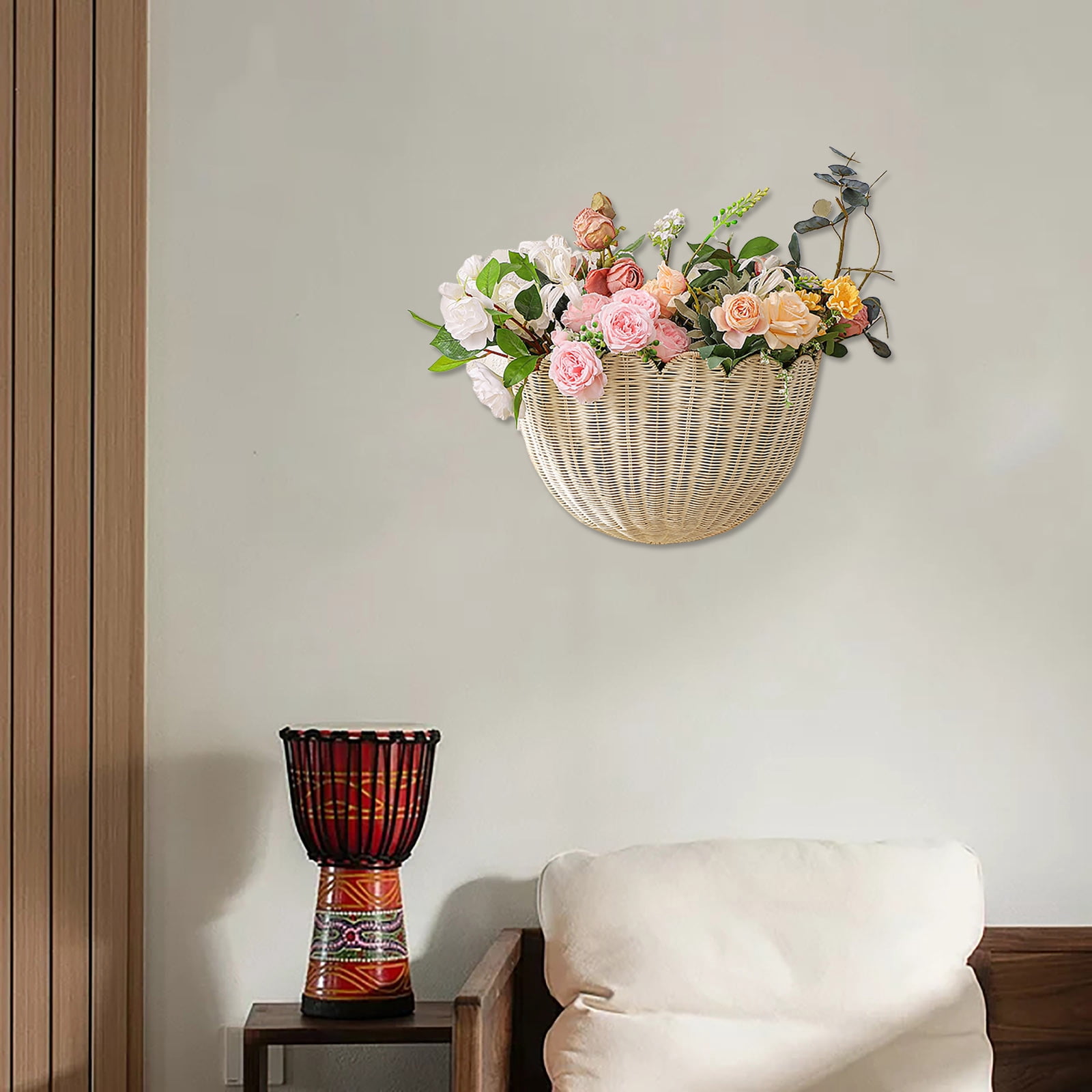 Scalloped Wall Basket,Hanging Hand Woven Wicker Wall Basket with Metal Frame & Hook, Scalloped Rattan Wall Storage & Decor for Home decoration