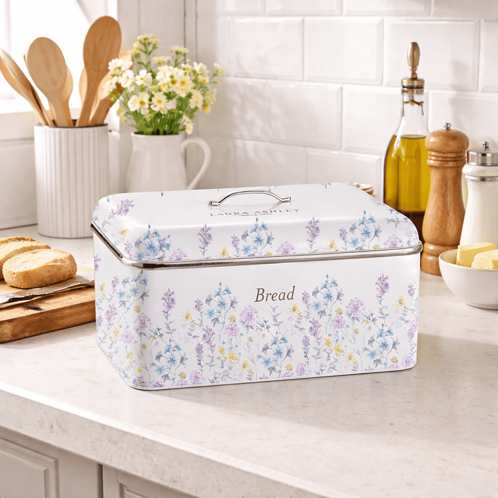 LAURA ASHLEY 木製ハンガー 30本セット LAURA ASHLEY - ローラアシュレイ ハンガーの通販 by そら's shop