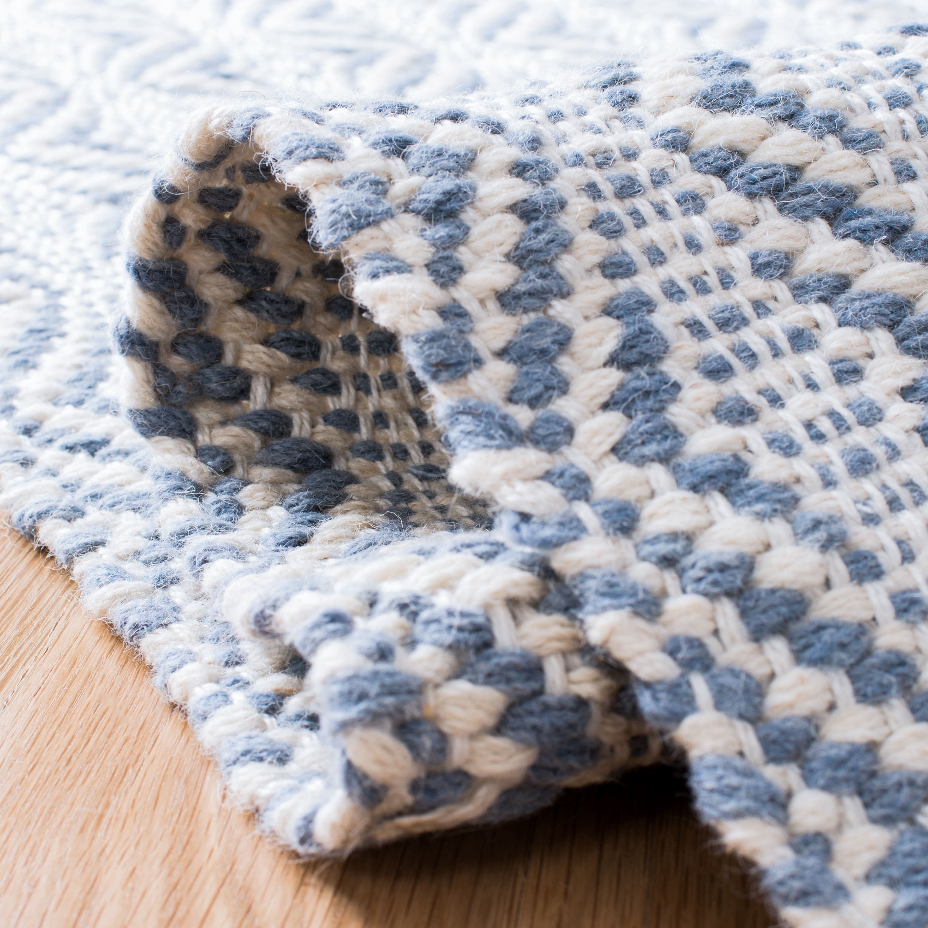 SAFAVIEH Natura Mesa Striped Runner Rug, Grey, 2'3" x 8'