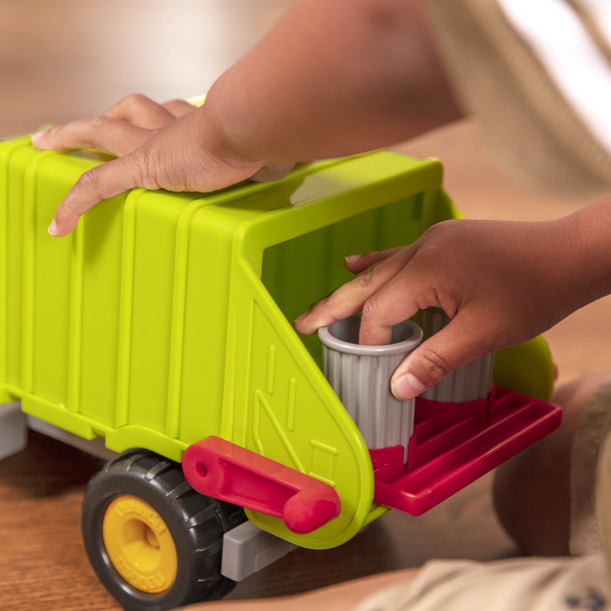 Battat Garbage Truck Toy with Mini Driver & Trash Cans photo 5