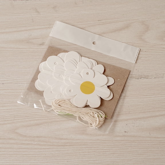 Small White Daisies Pull Flowers Chrysanthemum Flag Banner Birthday Party Decorations Decorated Scene Bunting Supplies
