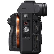 Sony a7 III ILCE-7M3 - Digital camera - mirrorless - 24.2 MP - Full Frame - 4K / 30 fps - body only - Wi-Fi, NFC, Bluetooth