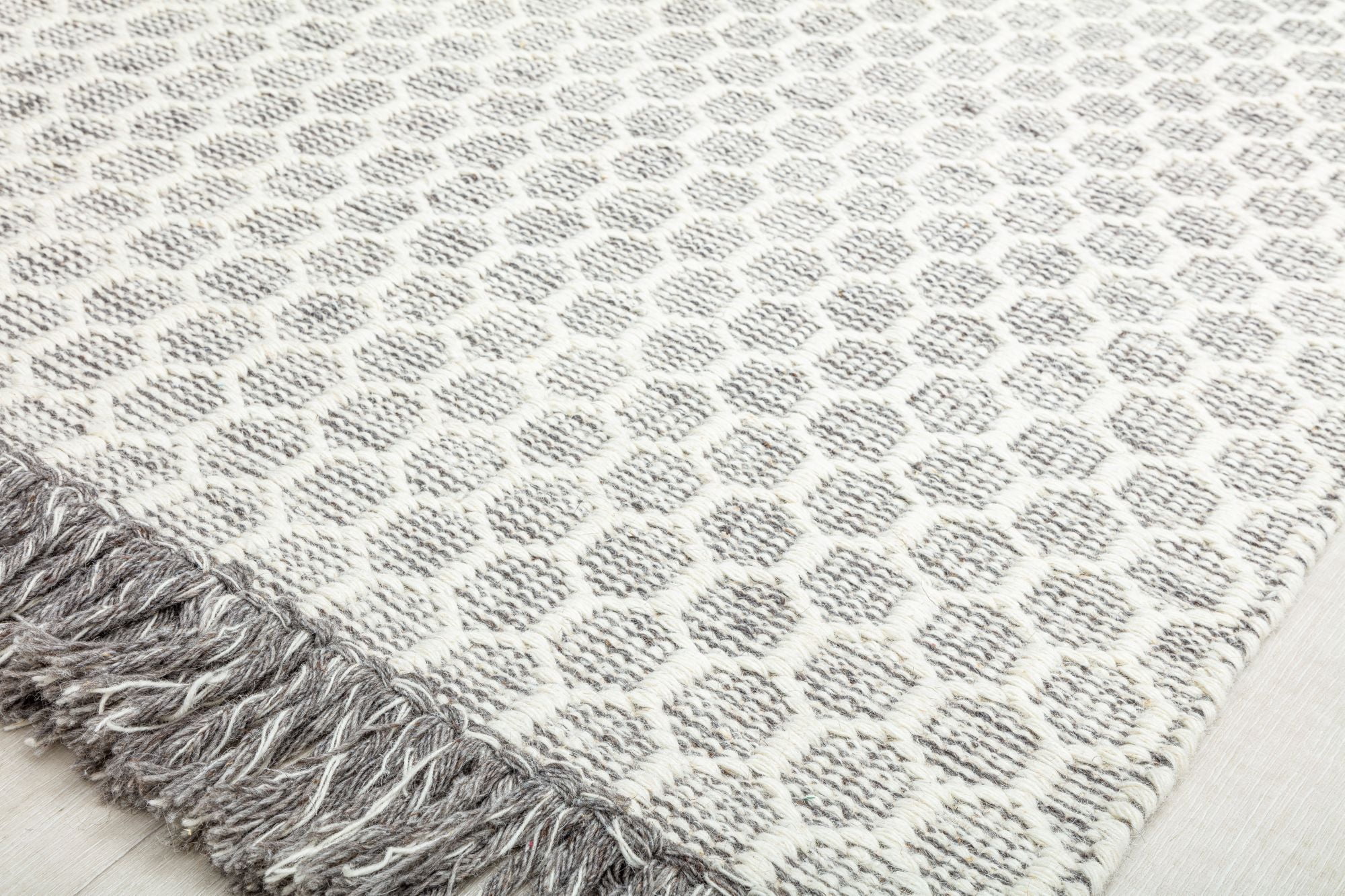 Rugs America RS10A Honeycomb Geometric Bohemian Gray Area Rug, 5’0”x7’0”