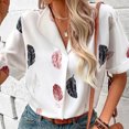 thumbnail image 1 of Camisas De Mujer Blusa de mujer de verano transpirable con botones y estampado de plumas de solapa (blanco XXL) Cgtredaw Para estrenar, 1 of 1