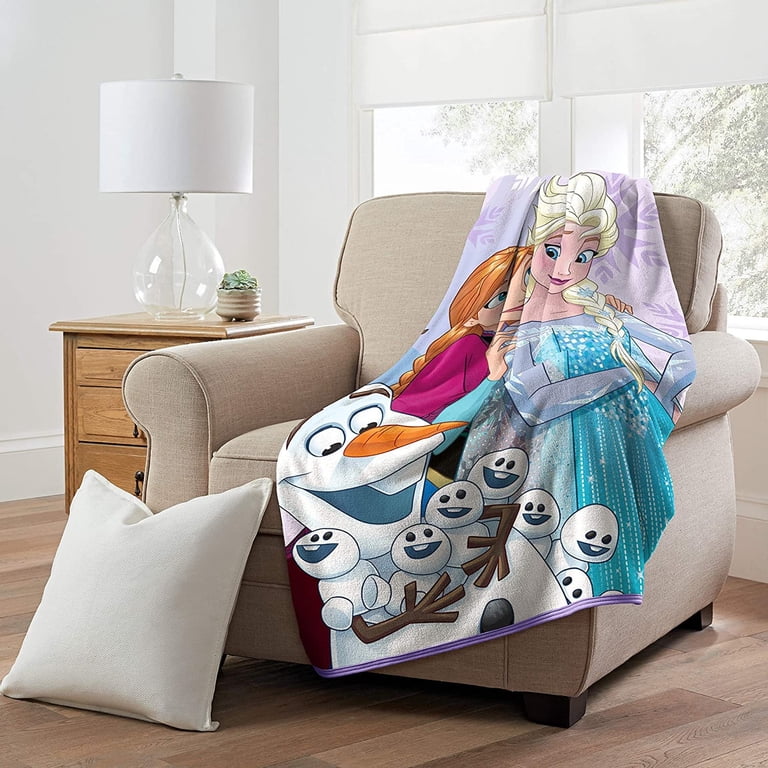 Disney Frozen - Anna, Elsa & Olaf, Snow Journey Kids Throw Blanket