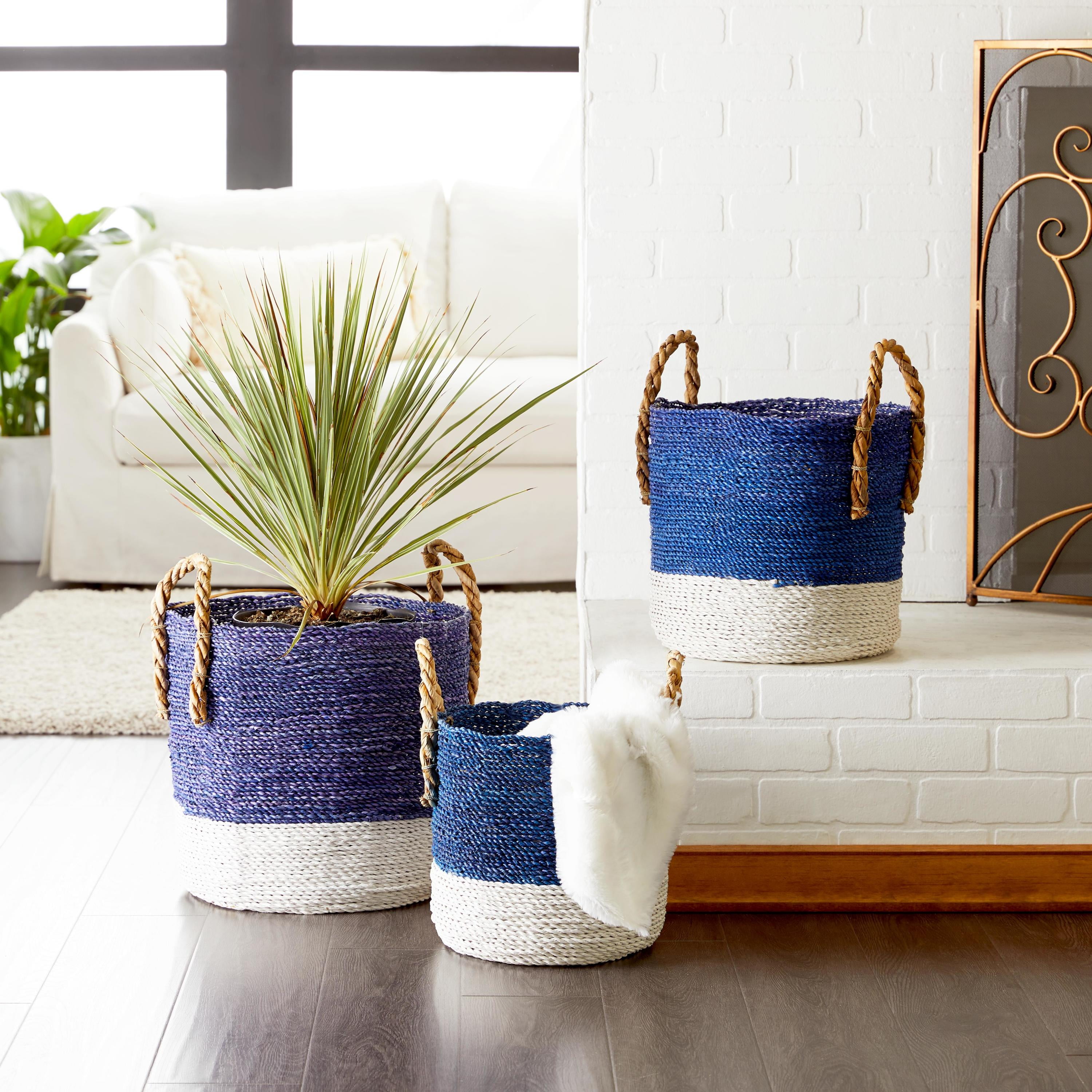 DecMode 17", 15", 13"W Blue Seagrass Handmade Two Toned Storage Basket with Handles, 3-Pieces