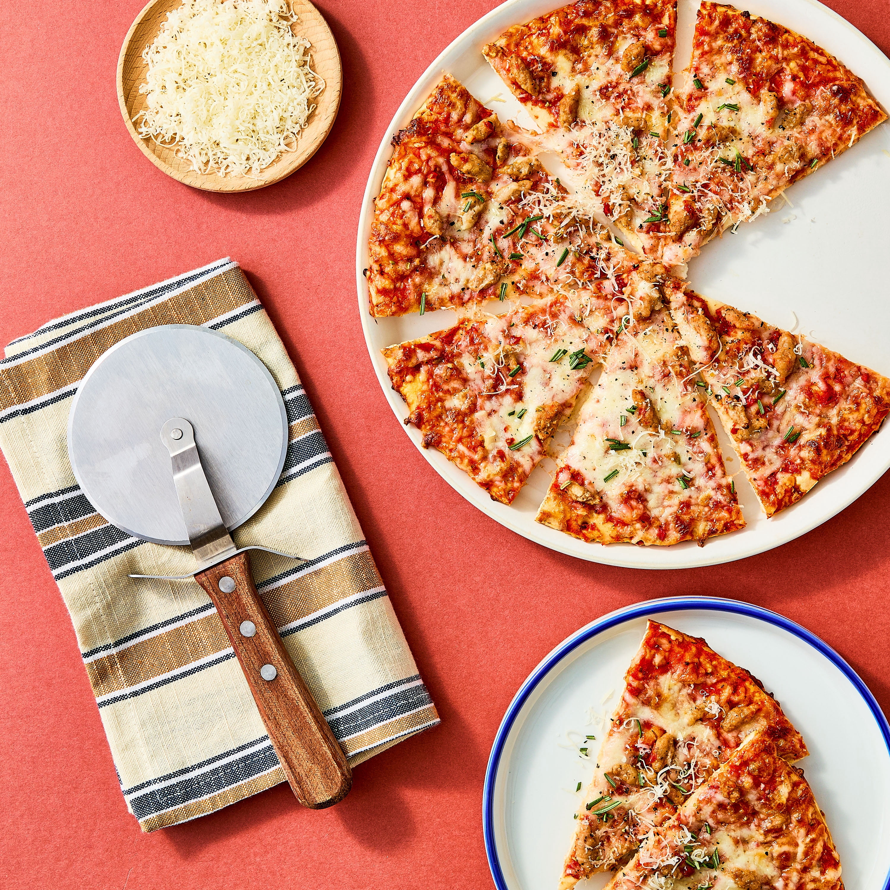 bettergoods Gluten-Free Cauliflower Thin Crust Chicken Sausage Pizza, 13.2 oz (Frozen)
