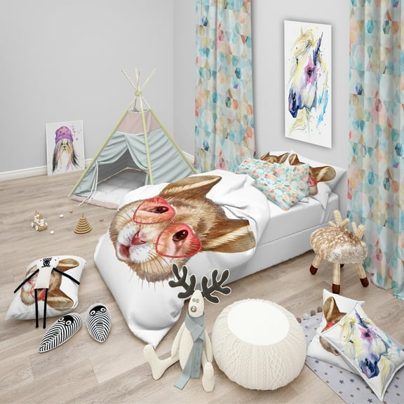 Designart 'Funny Mouse with Heart Glasses' Modern kids Duvet Cover Set