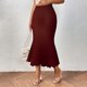 thumbnail image 4 of Falda midi fruncida de punto acanalado para mujer: cintura alta elástica, bajo en forma de cola de pez, corte ajustado, ideal para llevar en ocasiones informales y fiestas, 4 of 4