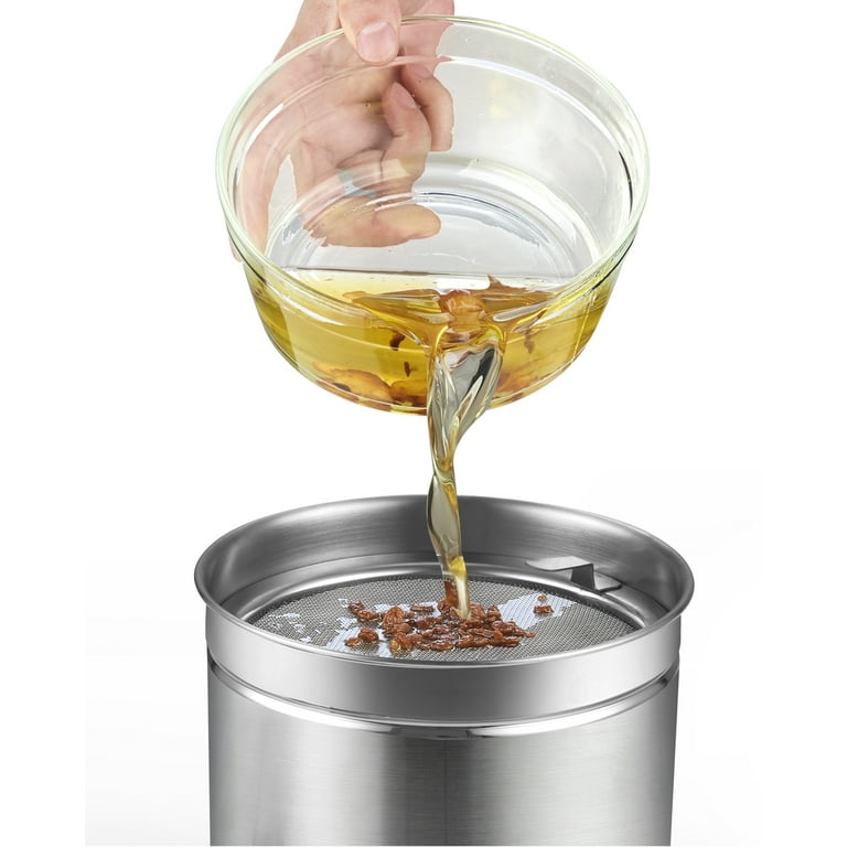 Cook N Home Steel Oil Storage Can, 3.5 Quarts with Strainer