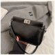 thumbnail image 3 of Bolso de mano para mujer con diseño de nicho de estilo nuevo, de alta calidad y textura, con cadena de cuero encerado, bolso de mensajero, bolso cuadrado pequeño de viaje moderno., 3 of 5