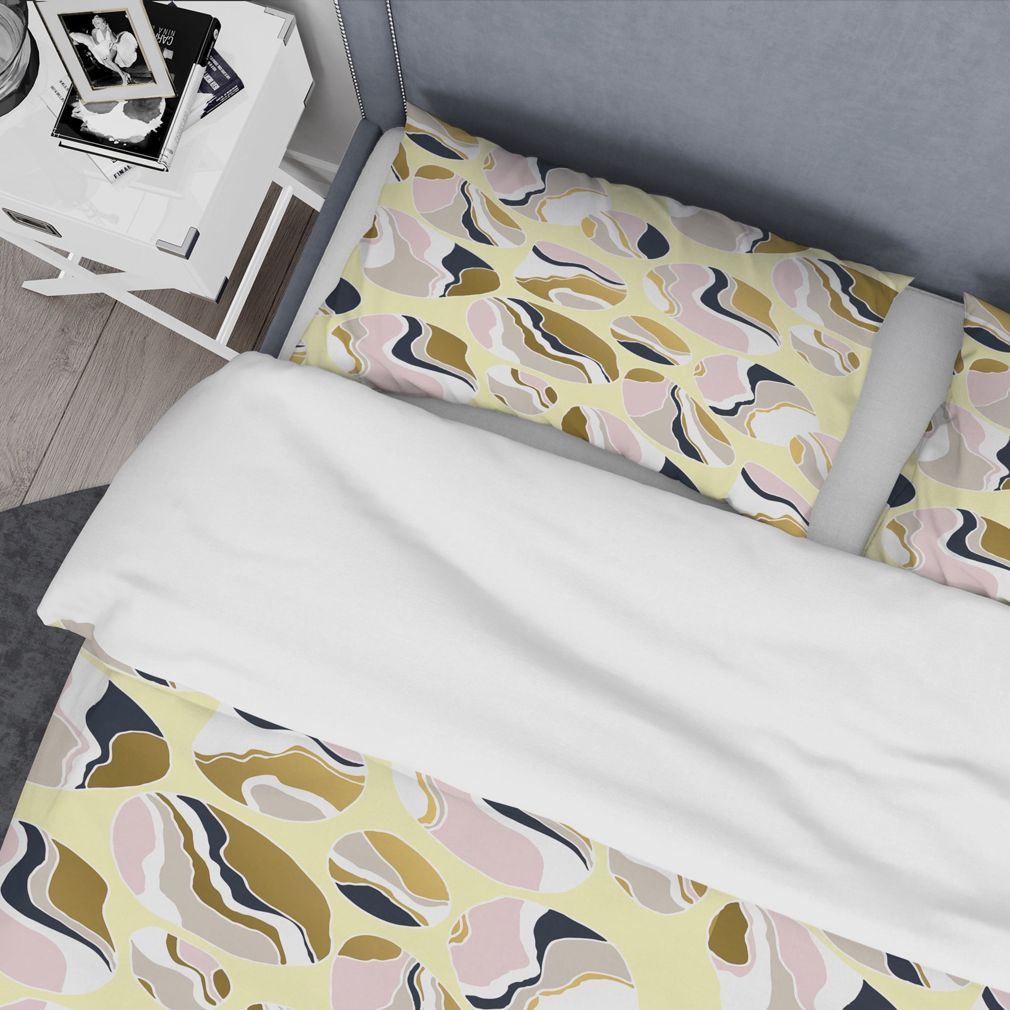 Designart 'Golden River Stones' Mid-Century Modern Duvet Cover Set