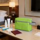 thumbnail image 1 of Bolsa de viaje impermeable de gran capacidad con múltiples compartimentos para cosméticos, artículos de aseo y accesorios, portátil y duradera para hombres y mujeres., 1 of 5
