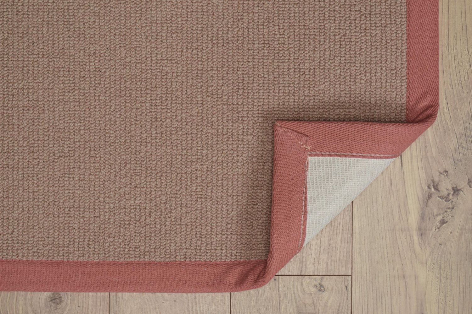 Tapis d'appoint Athena liège et orange brûlé 4 pi x 6 pi