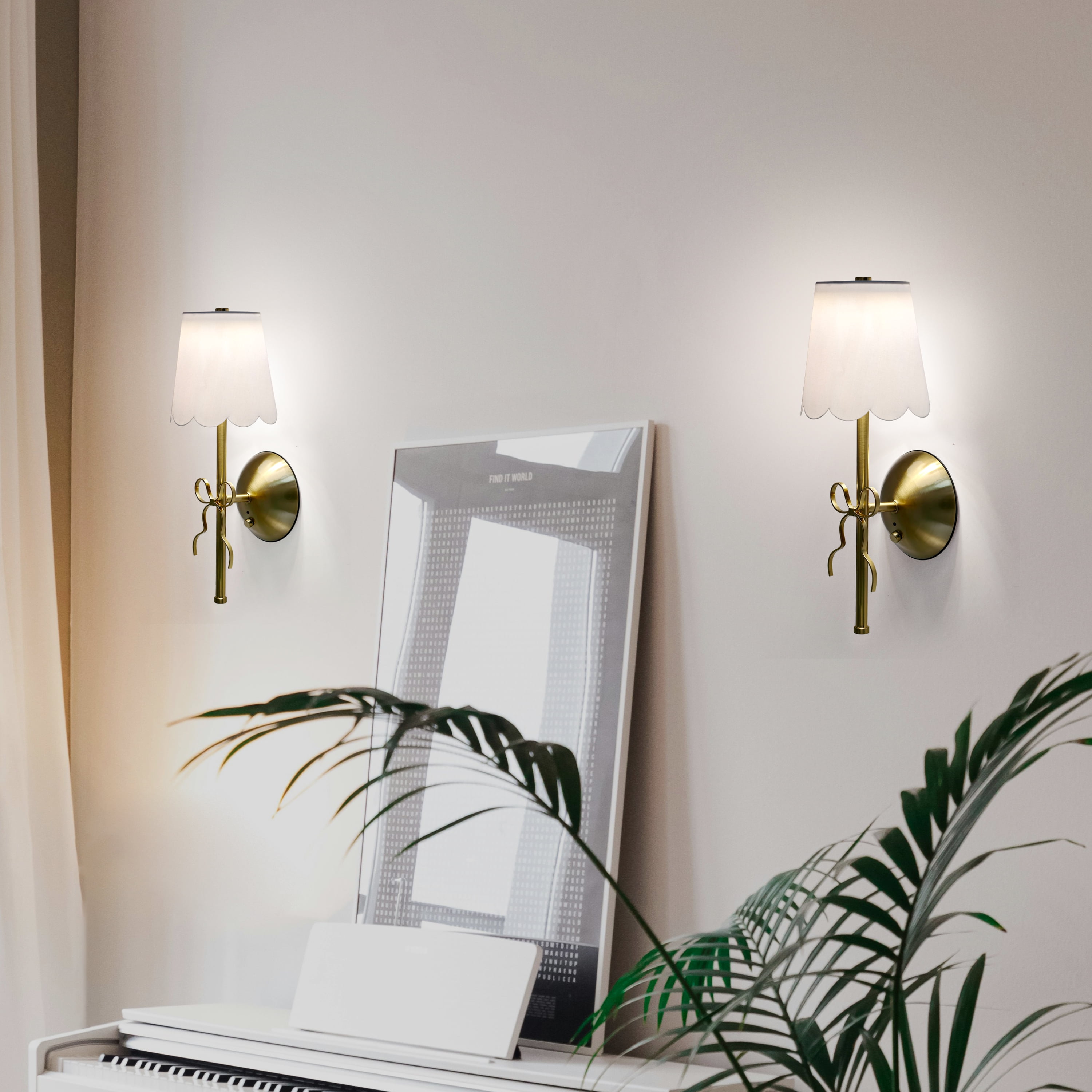 Home Decor Collection Sterling & Noble Home Cordless Brass Wall Sconce with Scallop Shade and Remote, 13.07"