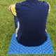 thumbnail image 2 of Cojín de asiento plegable para acampar y hacer picnics, cojín de jardín para exteriores impermeable de color azul y negro, 2 of 8