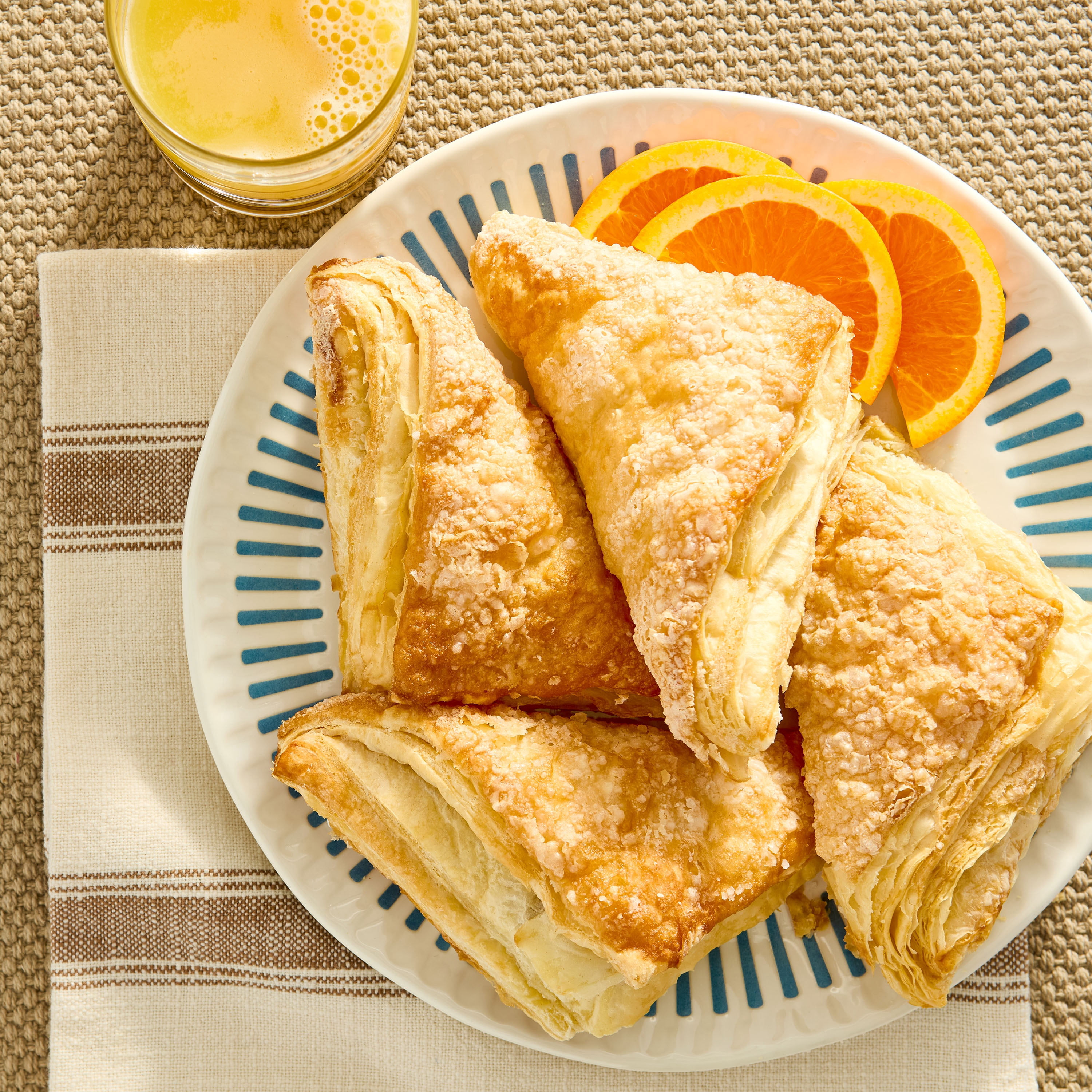Freshness Guaranteed Guava Turnover Pastries, 10 oz, 4 Count