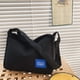 thumbnail image 2 of Bolso de Hombro de Lona Qarigey Estilo Informal Negro Pequeño AP018628-04, 2 of 6