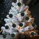 thumbnail image 4 of xihome Juego de 12 adornos navideños de terciopelo flocado, bolas colgantes de plstico de 8 cm para decorar el rbol de Navidad., 4 of 6