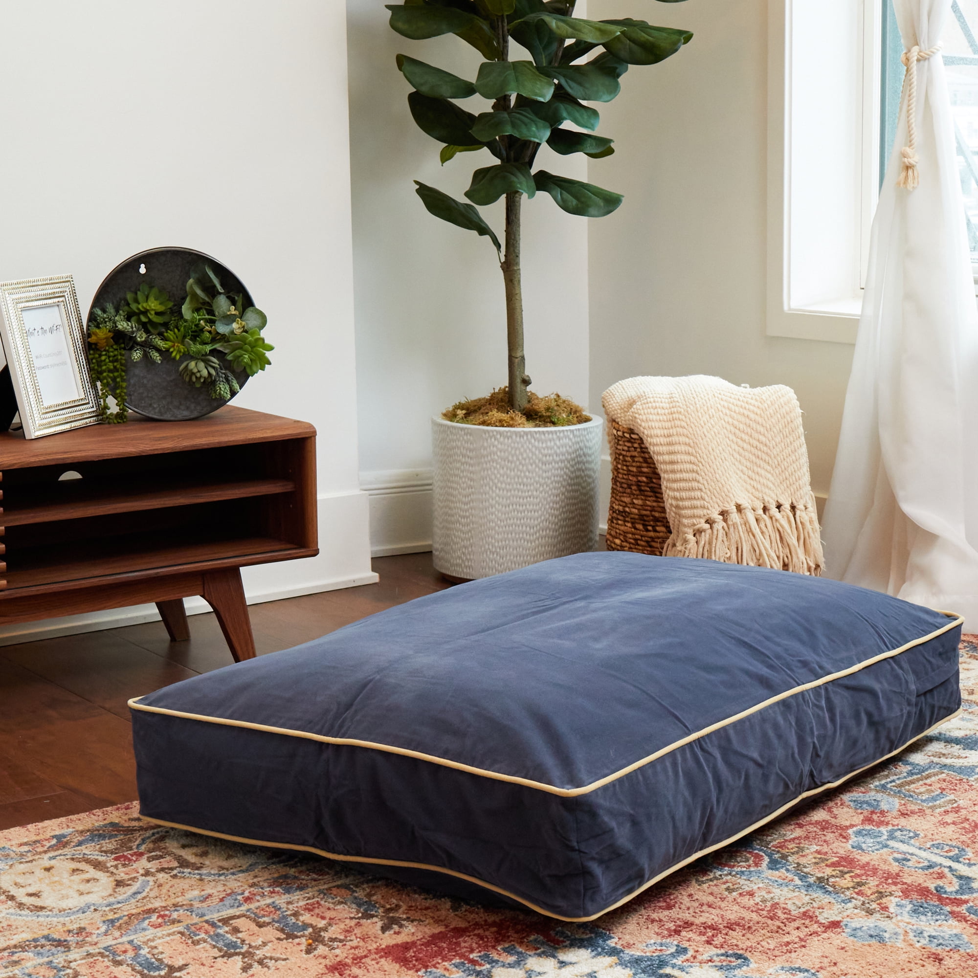 Happy Hounds Buster Rectangle Pillow Style Dog Bed, Denim, Medium (42 x 30 in.)