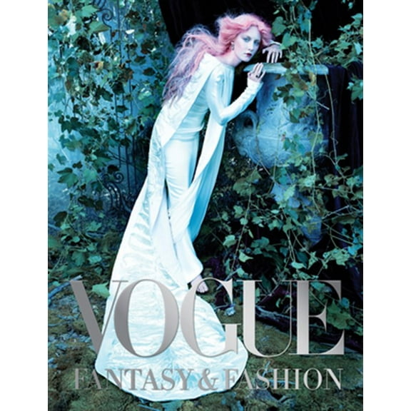 Pre-Owned Vogue: Fantasy & Fashion: Photographs of Empowering and Fantastical Fashion Narratives (Hardcover) 141973332X 9781419733321
