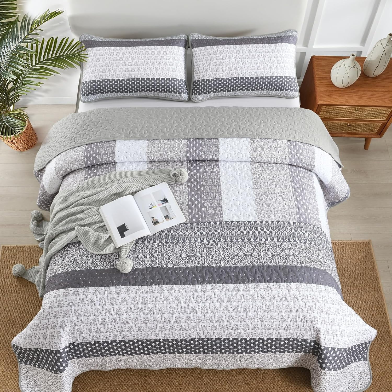 Grey Bohemian Stripe Quilt Set King Size 3 Pieces Bedspread Set Coverlet Bedding (104"x90")