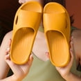 thumbnail image 2 of Zapatillas de Verano de Moda Slip-On Ducha EVA Suave Sunnimix Amarillo, 2 of 8