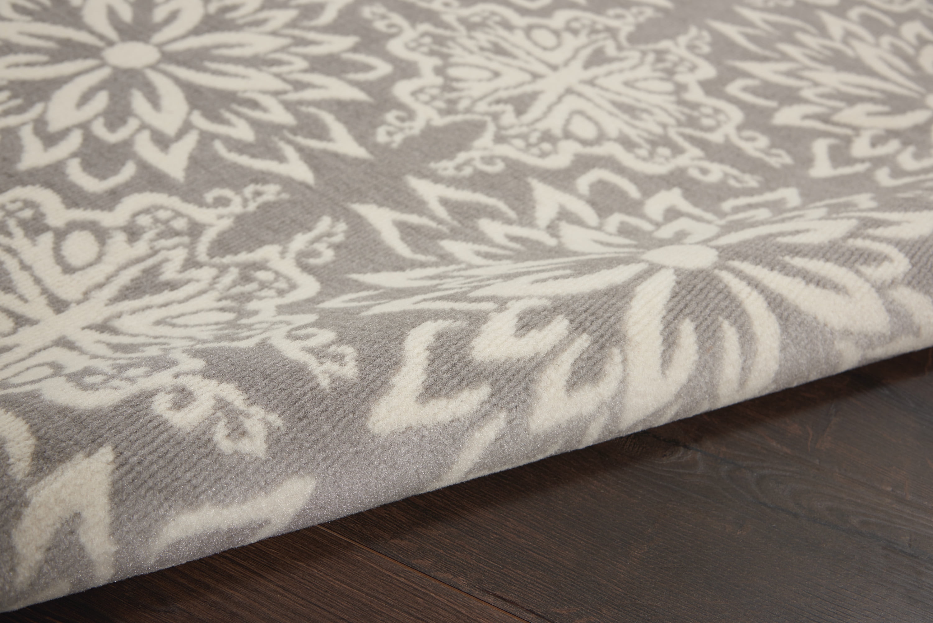 Nourison Bliss Modern Floral Ivory/Grey 5'3" x 7'3" Area Rug, (5' x 7')