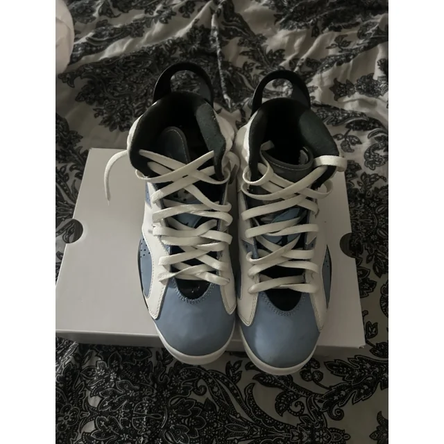 A i r-Jor-dan 6 Men's Retro Mid-UNC University Blue Sneakers Size 8.5