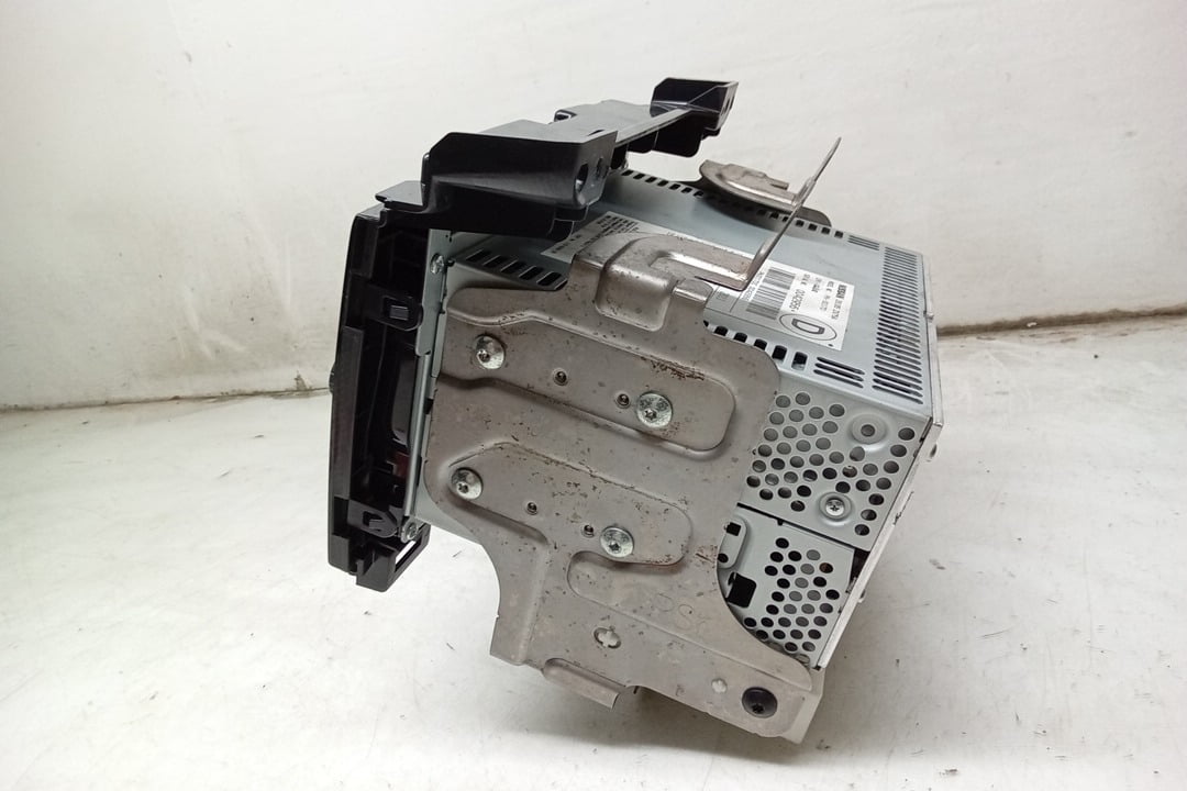 Pre-Owned 11 2011 Nissan Maxima CD Player Radio Receiver OEM - Verify Specific Vehicle Fitment In Description - (Good)