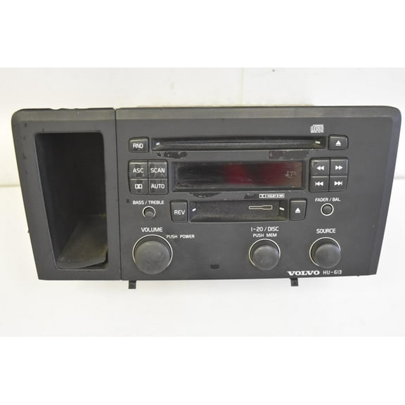 2001-2005 Volvo Stereo 6 Disc Changer Cd Cassette Player 30657700