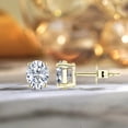 thumbnail image 3 of Pendientes de Botón Solitario JeenMata con Moissanita Ovalada de 1 Quilate Baño de Oro Amarillo de 18 K sobre Plata, 3 of 9