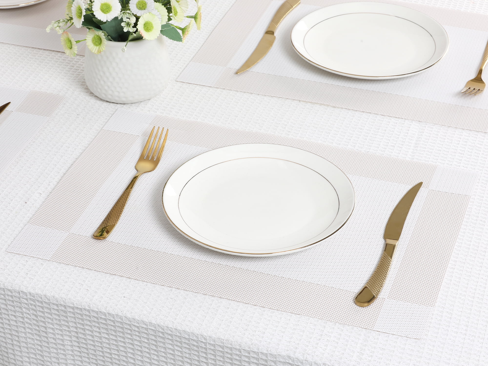 Unique Bargains Set of 8 Washable Wipeable Heat Resistant Table Placemat White 18x12in