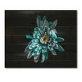 thumbnail image 3 of Designart 'Top View of White and Blue Flower' Traditional Print on Natural Pine Wood, 3 of 5