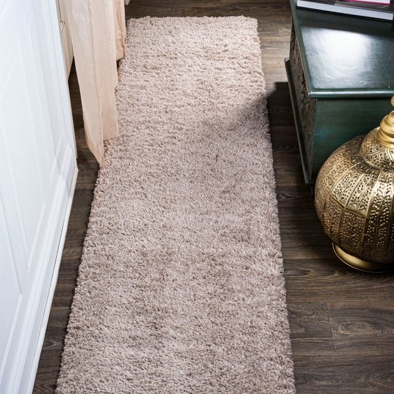 JONATHAN Y TANGO 2 x 10 Runner Rug, Groovy Shag - Beige, CLD100F-210