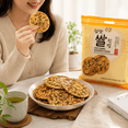 thumbnail image 3 of Korean Style Seaweed Rice Crackers Snack, Crispy Savory Rice Senbei Crackers, Large 13.58 oz Bag, 3 of 8