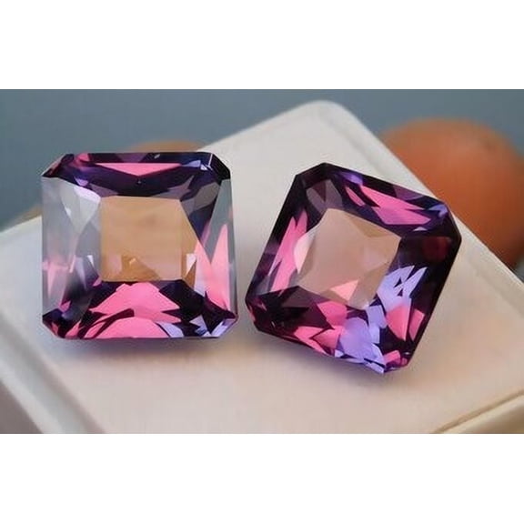 Natural Alexandrite Gemstone 17.7 Carat Square Cut Color Changing Stone