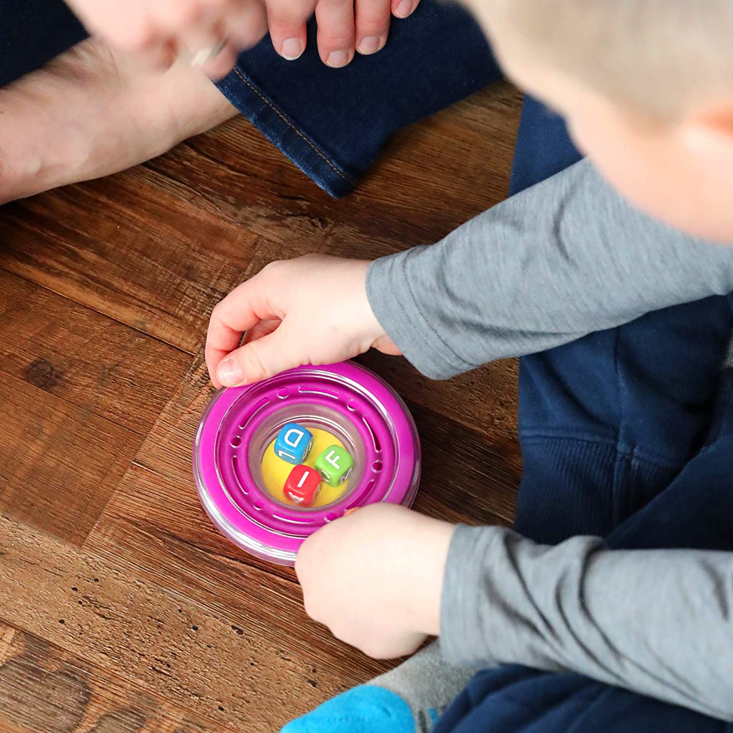 FoxMind, Slam Words, Shake-N-Play Vocabulary Word Travel Game, Fun Go-Anywhere Activity for Family and Friends