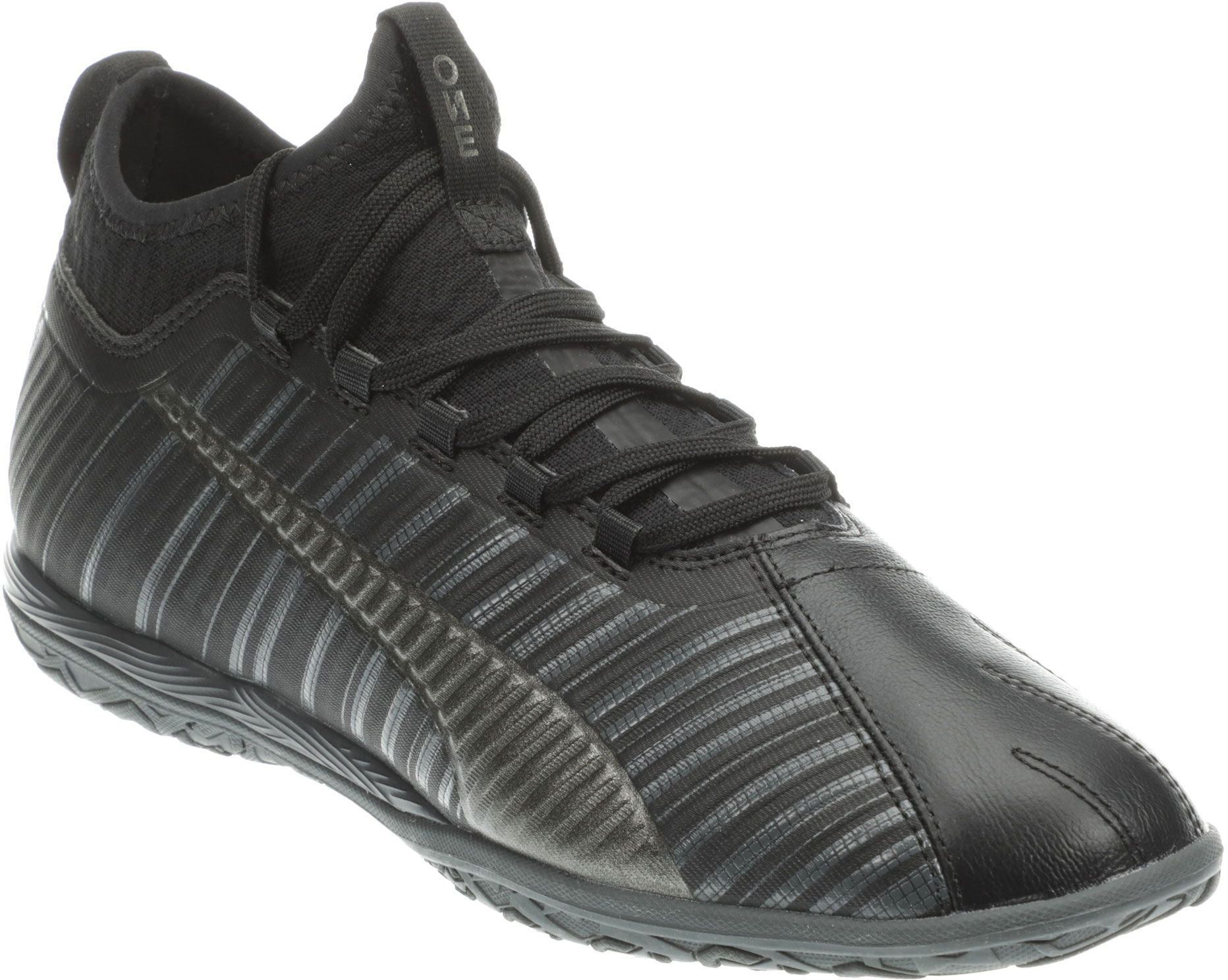 indoor soccer puma shoes