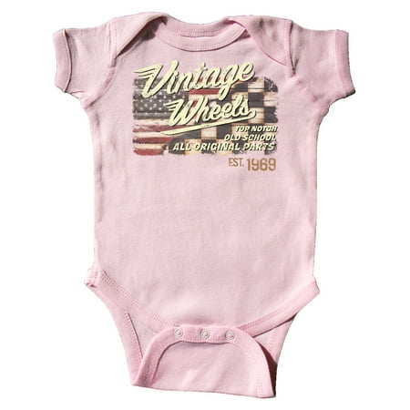

Inktastic Vintage Wheels over top American Racing Flag Gift Baby Boy or Baby Girl Bodysuit
