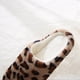 thumbnail image 3 of Pantuflas de felpa de leopardo para mujer y hombre, 3 of 8