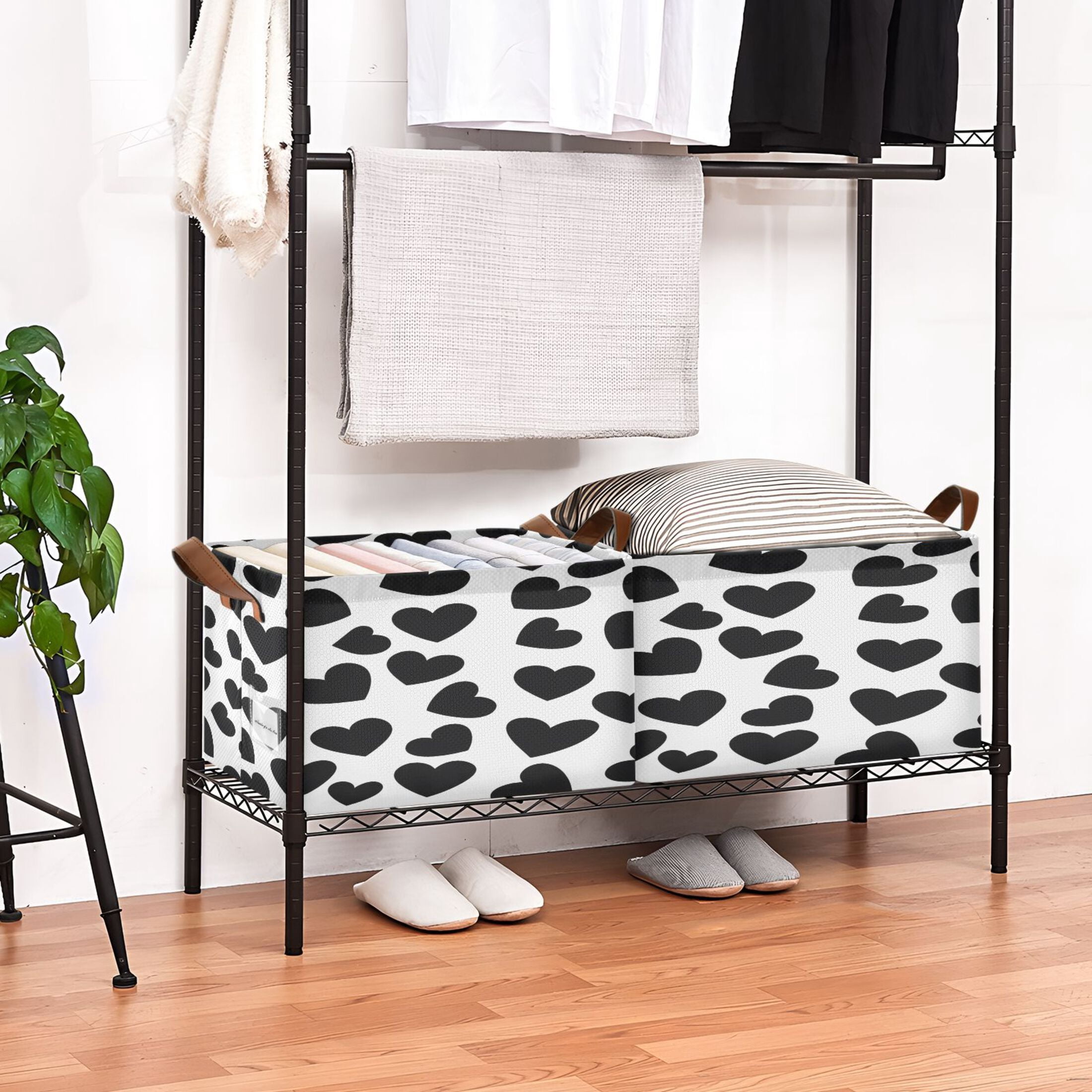 Ryvnso Black Heart Pattern Storage Bins Large Basket Foldable Cube Toys Organizer with Handles 2 PCs