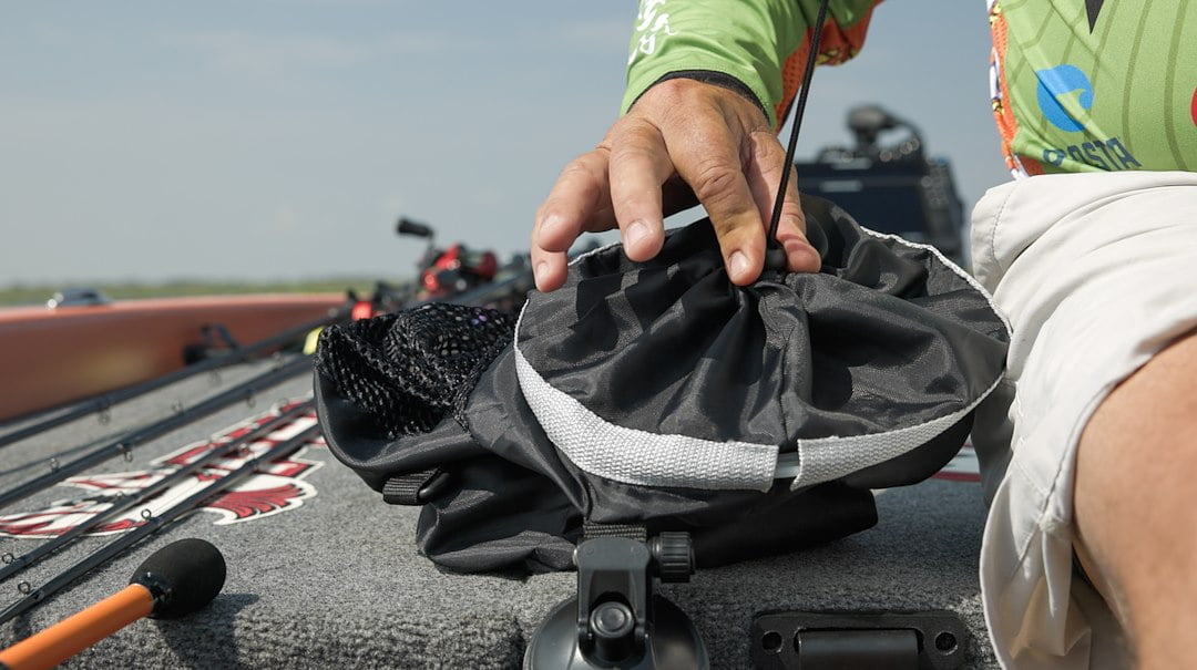 STAR BRITE Boat Trash Bag with Locking Suction Cup & Litter Guard Cinch – Ideal for Boats, RVs, Golf Carts, and Outdoor Adventures. (52074)
