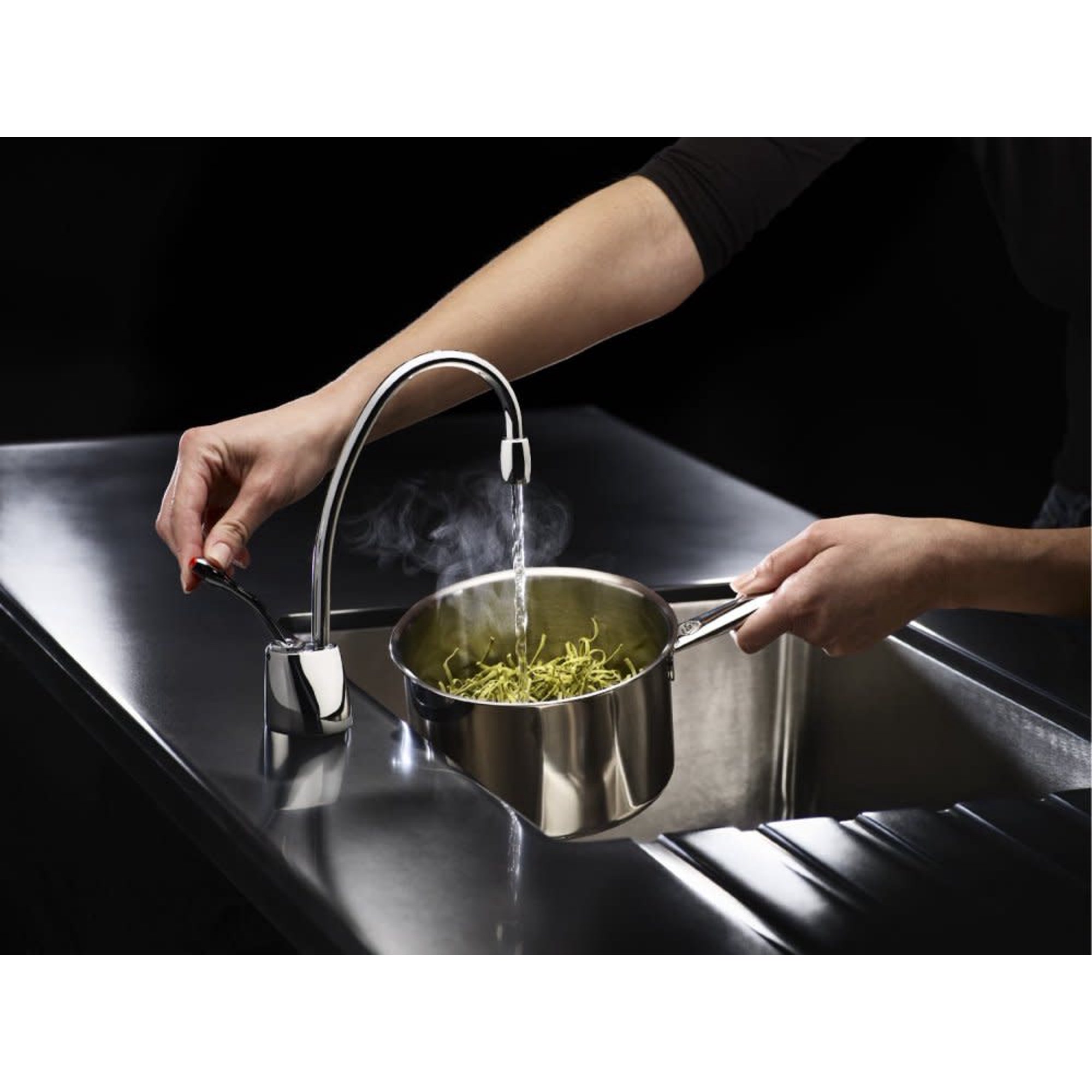 instant hot water dispenser