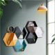 thumbnail image 2 of Kearding Estante de pared Hexagonal, estante geométrico, estilo nórdico, sin perforaciones, para sala de estar, dormitorio, decoración, Almacenamiento y organización del hogar Blanco, 2 of 5