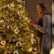 thumbnail image 4 of Dazzle Bright 200 LED Mini cadena de luces navideñas de 65 pies, conectables, impermeables, 8 modos de luces de hadas para interiores, exteriores, patio, jardín, decoraciones para fiestas navideñas (b, 4 of 5