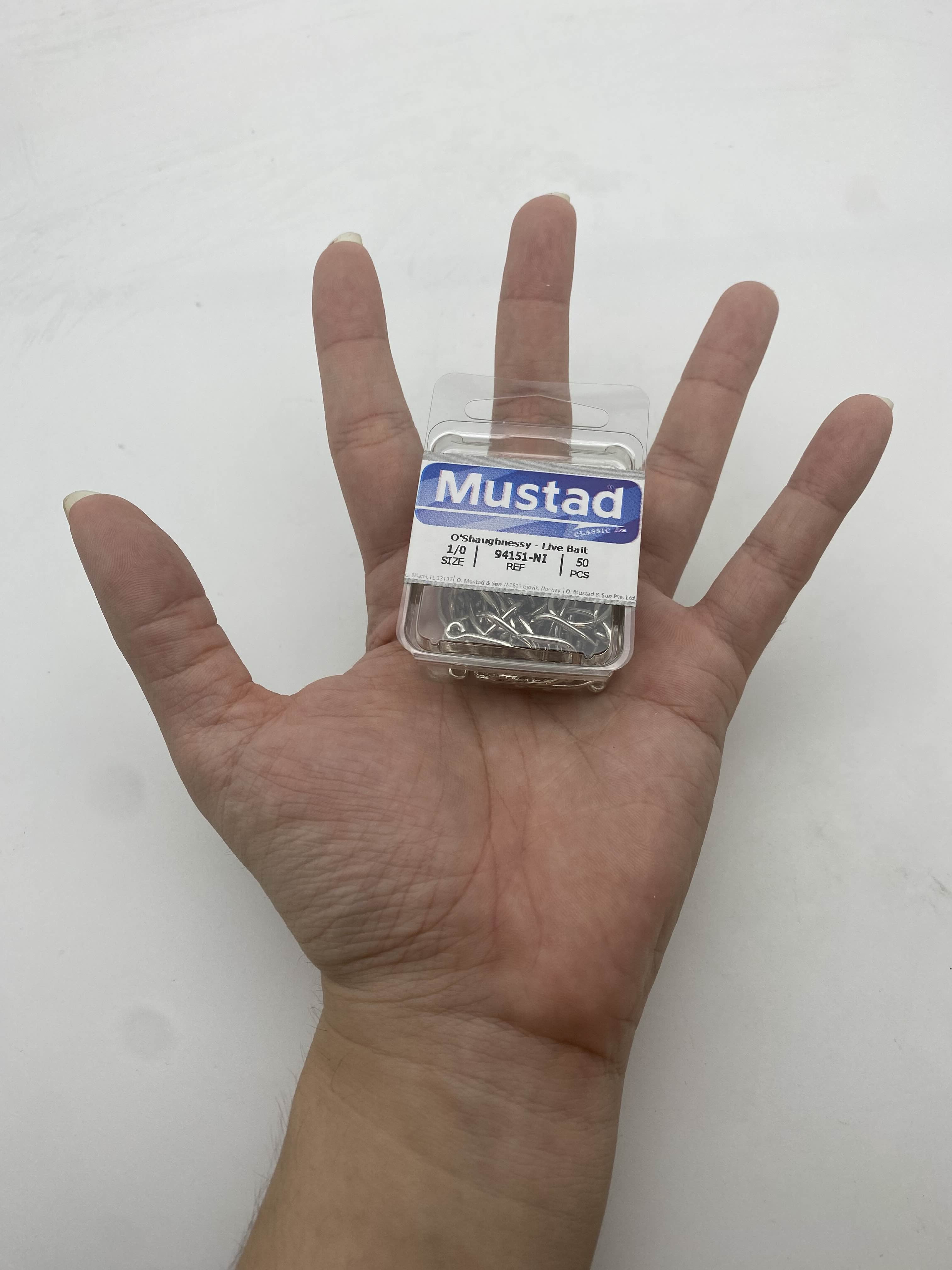 Mustad Saltwater 50-Piece Steel Fishing Hook, Size 1/0
